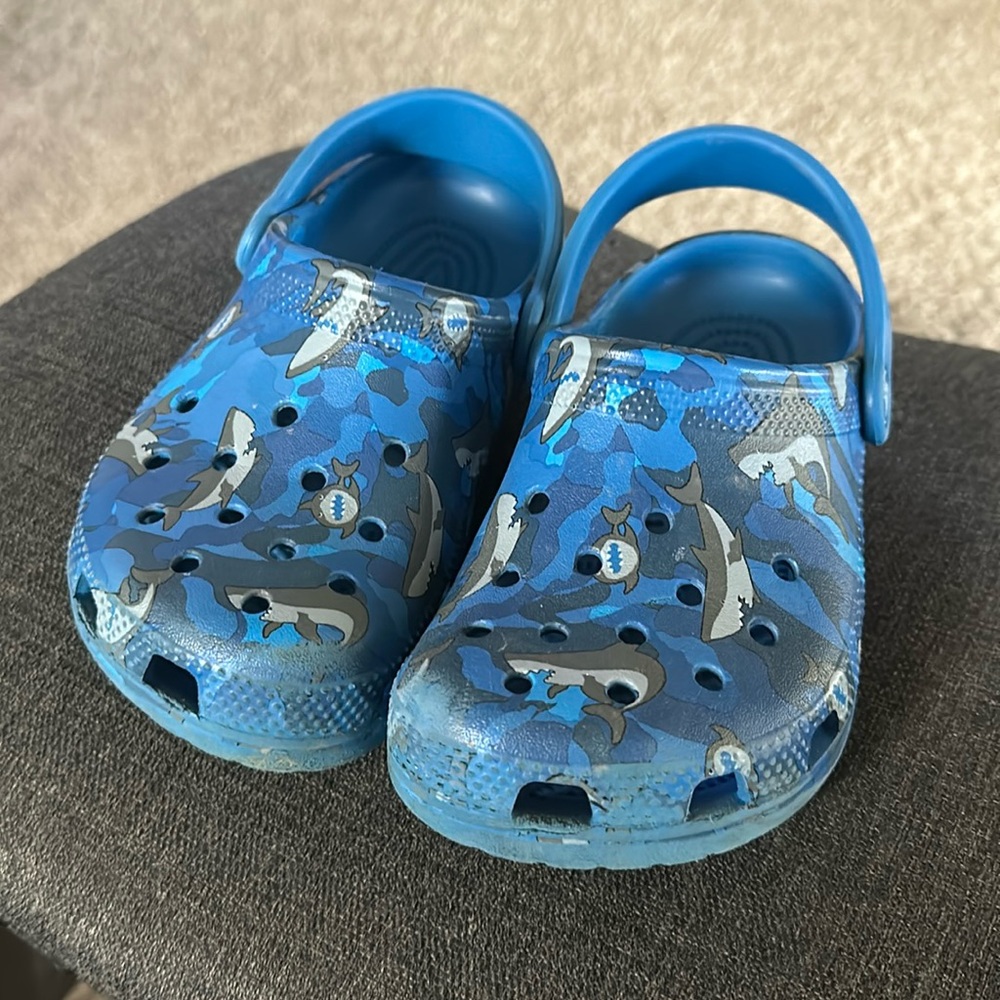 Boys Shark Crocs Size 1